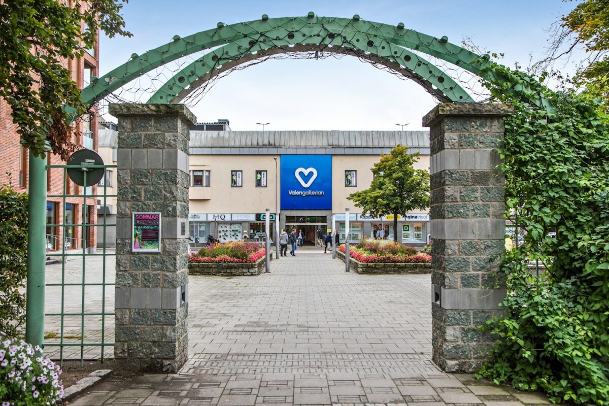 Ing†ng till Stadsparken och vy mot Valen
